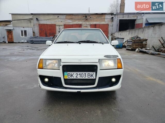 Білий ВАЗ 2108, об'ємом двигуна 1.29 л та пробігом 328 тис. км за 1500 $, фото 1 на Automoto.ua