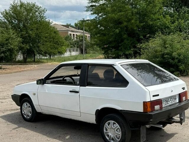 Белый ВАЗ 2108, объемом двигателя 1.6 л и пробегом 320 тыс. км за 850 $, фото 1 на Automoto.ua