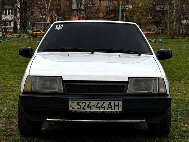 Белый ВАЗ 2108, объемом двигателя 1.5 л и пробегом 199 тыс. км за 452 $, фото 1 на Automoto.ua