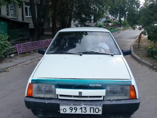 Белый ВАЗ 2108, объемом двигателя 1.3 л и пробегом 150 тыс. км за 471 $, фото 1 на Automoto.ua