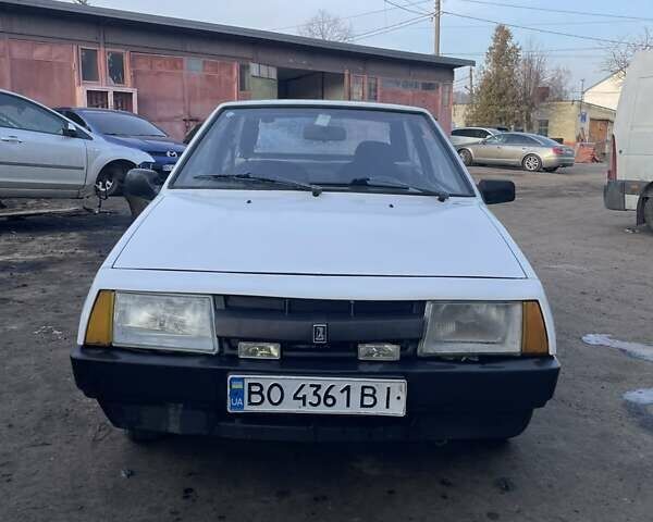 Білий ВАЗ 2108, об'ємом двигуна 1.5 л та пробігом 100 тис. км за 950 $, фото 1 на Automoto.ua