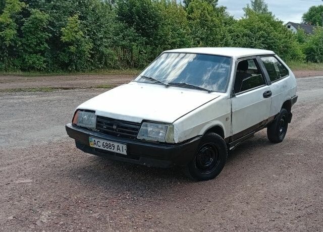 Белый ВАЗ 2108, объемом двигателя 1.3 л и пробегом 330 тыс. км за 241 $, фото 1 на Automoto.ua