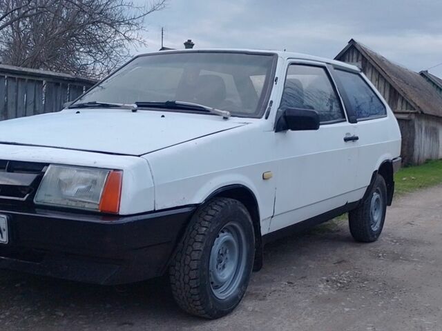 Белый ВАЗ 2108, объемом двигателя 0 л и пробегом 97 тыс. км за 600 $, фото 1 на Automoto.ua