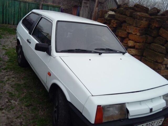 Белый ВАЗ 2108, объемом двигателя 1.5 л и пробегом 100 тыс. км за 851 $, фото 1 на Automoto.ua