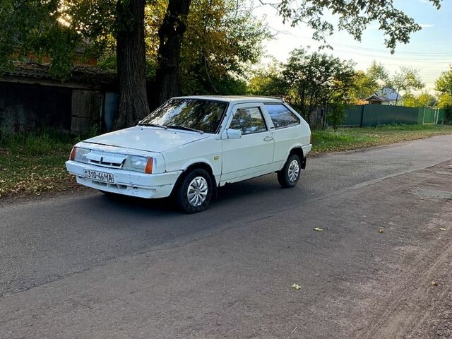 Белый ВАЗ 2108, объемом двигателя 1.3 л и пробегом 100 тыс. км за 520 $, фото 1 на Automoto.ua