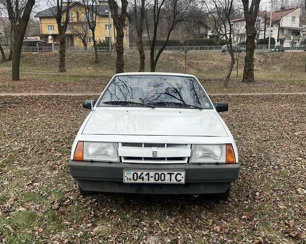 Белый ВАЗ 2108, объемом двигателя 1.3 л и пробегом 41 тыс. км за 750 $, фото 1 на Automoto.ua