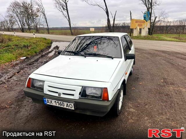 Белый ВАЗ 2108, объемом двигателя 1.3 л и пробегом 0 тыс. км за 1000 $, фото 1 на Automoto.ua