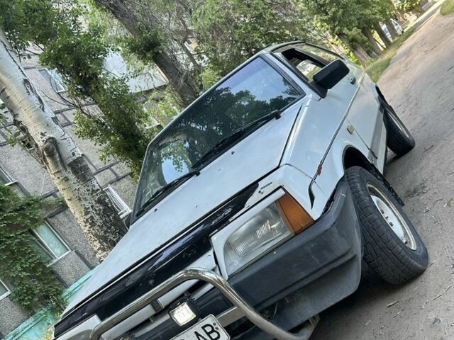 Белый ВАЗ 2108, объемом двигателя 1.5 л и пробегом 200 тыс. км за 650 $, фото 1 на Automoto.ua