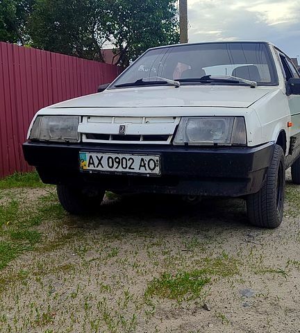 Белый ВАЗ 2108, объемом двигателя 1.3 л и пробегом 34 тыс. км за 900 $, фото 1 на Automoto.ua
