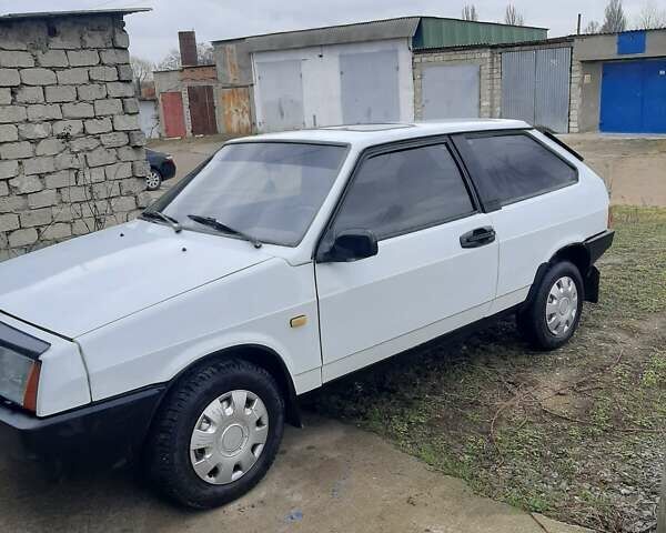 Белый ВАЗ 2108, объемом двигателя 1.29 л и пробегом 152 тыс. км за 1100 $, фото 1 на Automoto.ua
