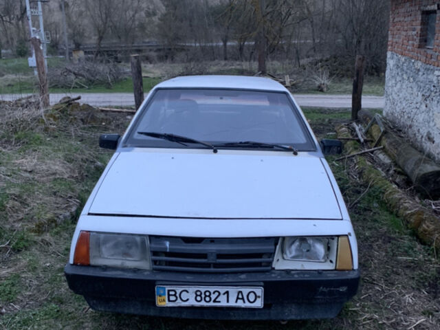 Белый ВАЗ 2108, объемом двигателя 1.3 л и пробегом 68 тыс. км за 412 $, фото 1 на Automoto.ua