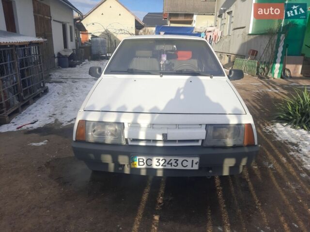 Белый ВАЗ 2108, объемом двигателя 1.5 л и пробегом 29 тыс. км за 1100 $, фото 1 на Automoto.ua
