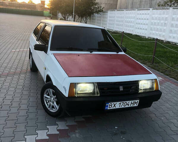Белый ВАЗ 2108, объемом двигателя 1.5 л и пробегом 90 тыс. км за 850 $, фото 1 на Automoto.ua