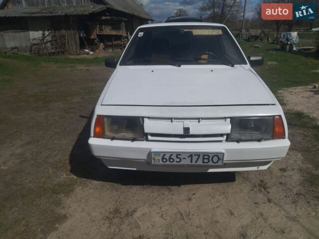 Белый ВАЗ 2108, объемом двигателя 1.5 л и пробегом 46 тыс. км за 750 $, фото 1 на Automoto.ua