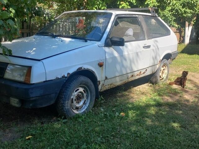 Белый ВАЗ 2108, объемом двигателя 1.5 л и пробегом 69 тыс. км за 601 $, фото 1 на Automoto.ua