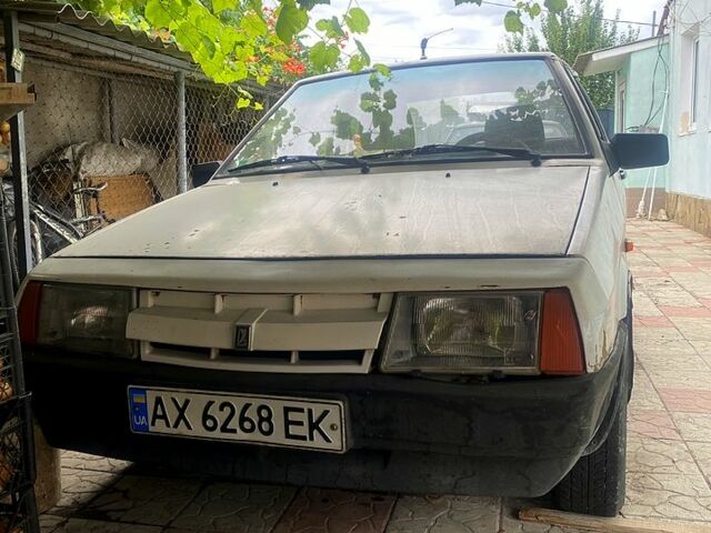 Белый ВАЗ 2108, объемом двигателя 1.5 л и пробегом 0 тыс. км за 500 $, фото 1 на Automoto.ua