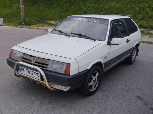 Белый ВАЗ 2108, объемом двигателя 1.29 л и пробегом 80 тыс. км за 500 $, фото 1 на Automoto.ua