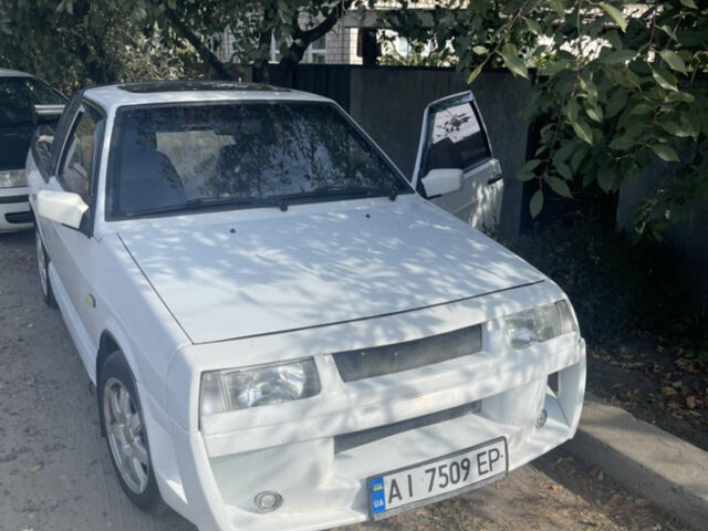 Белый ВАЗ 2108, объемом двигателя 1.29 л и пробегом 290 тыс. км за 2500 $, фото 1 на Automoto.ua