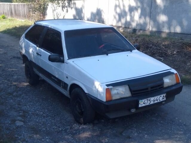 Белый ВАЗ 2108, объемом двигателя 1.3 л и пробегом 100 тыс. км за 583 $, фото 1 на Automoto.ua