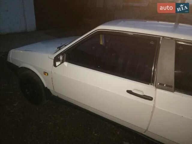ВАЗ 2108 1991 у Запоріжжя на Automoto.ua Білий ВАЗ 2108, об'ємом двигуна 1.5 л та пробігом 138 тис. км за 1300 $, фото 1 на Automoto.ua