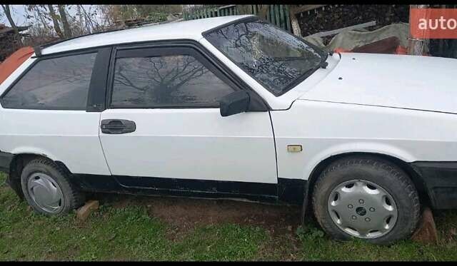 Белый ВАЗ 2108, объемом двигателя 1.3 л и пробегом 80 тыс. км за 650 $, фото 1 на Automoto.ua