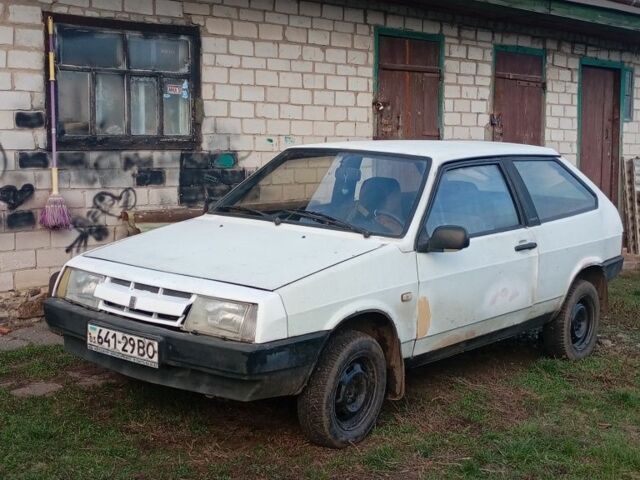 Белый ВАЗ 2108, объемом двигателя 0 л и пробегом 400 тыс. км за 493 $, фото 1 на Automoto.ua