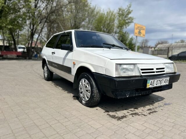 Белый ВАЗ 2108, объемом двигателя 1.3 л и пробегом 200 тыс. км за 662 $, фото 1 на Automoto.ua