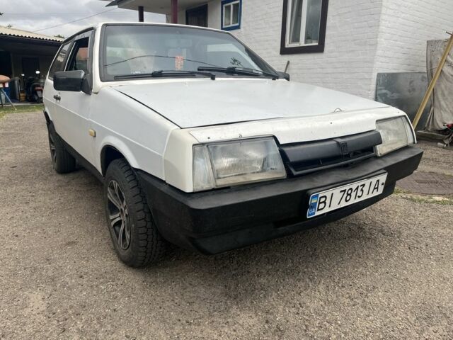 Белый ВАЗ 2108, объемом двигателя 1.1 л и пробегом 150 тыс. км за 699 $, фото 1 на Automoto.ua