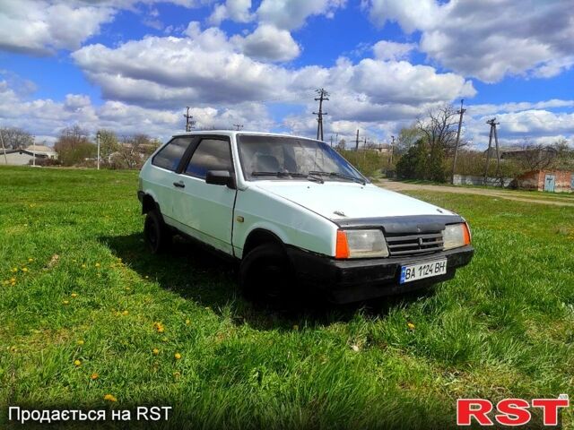 Белый ВАЗ 2108, объемом двигателя 1.5 л и пробегом 200 тыс. км за 500 $, фото 1 на Automoto.ua