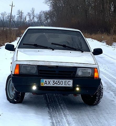 Белый ВАЗ 2108, объемом двигателя 1.1 л и пробегом 0 тыс. км за 400 $, фото 1 на Automoto.ua