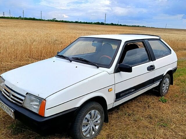 Белый ВАЗ 2108, объемом двигателя 1.5 л и пробегом 200 тыс. км за 750 $, фото 1 на Automoto.ua