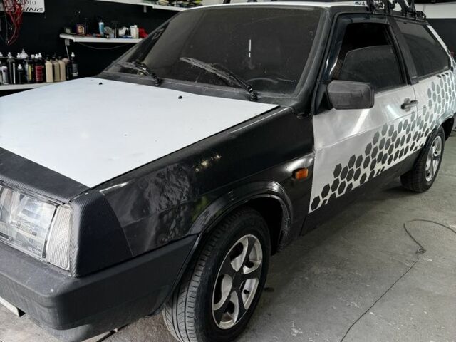 Белый ВАЗ 2108, объемом двигателя 1.1 л и пробегом 15 тыс. км за 1000 $, фото 1 на Automoto.ua