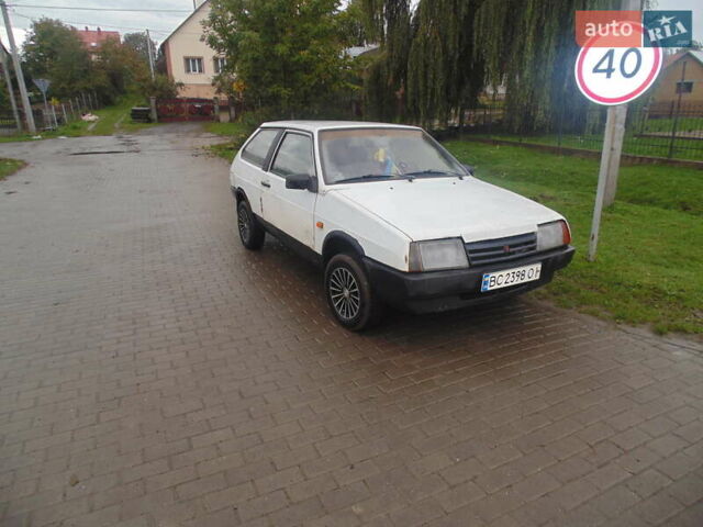 Белый ВАЗ 2108, объемом двигателя 1.3 л и пробегом 140 тыс. км за 600 $, фото 1 на Automoto.ua