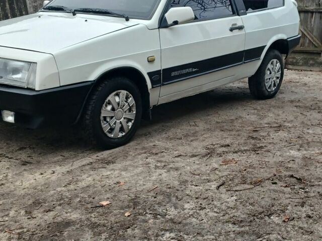 Белый ВАЗ 2108, объемом двигателя 1 л и пробегом 44 тыс. км за 1500 $, фото 1 на Automoto.ua