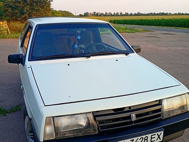 Белый ВАЗ 2108, объемом двигателя 1.5 л и пробегом 0 тыс. км за 1500 $, фото 1 на Automoto.ua