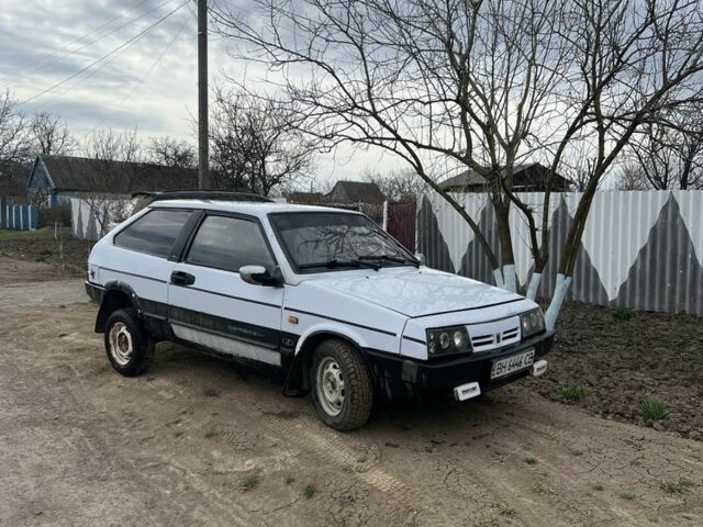 Белый ВАЗ 2108, объемом двигателя 1.5 л и пробегом 77 тыс. км за 677 $, фото 1 на Automoto.ua