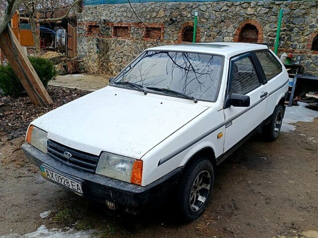 Белый ВАЗ 2108, объемом двигателя 1.3 л и пробегом 0 тыс. км за 850 $, фото 1 на Automoto.ua