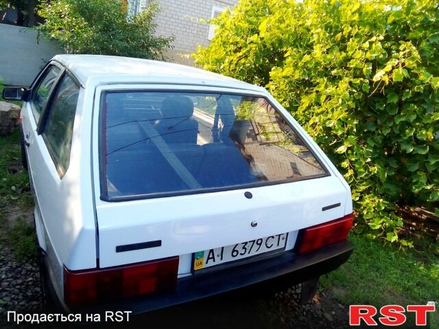 Белый ВАЗ 2108, объемом двигателя 1.1 л и пробегом 100 тыс. км за 1250 $, фото 1 на Automoto.ua