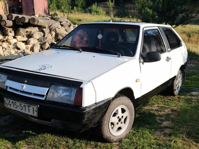Белый ВАЗ 2108, объемом двигателя 1.3 л и пробегом 92 тыс. км за 360 $, фото 1 на Automoto.ua