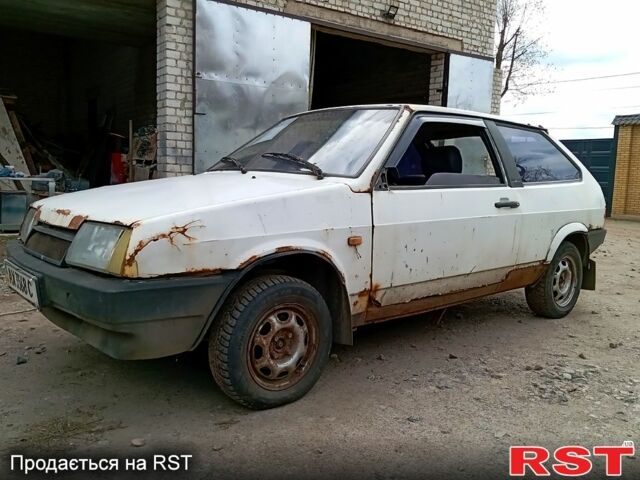Белый ВАЗ 2108, объемом двигателя 13 л и пробегом 325 тыс. км за 250 $, фото 1 на Automoto.ua