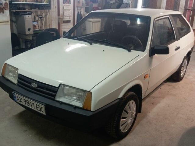 Белый ВАЗ 2108, объемом двигателя 1.5 л и пробегом 100 тыс. км за 1300 $, фото 1 на Automoto.ua