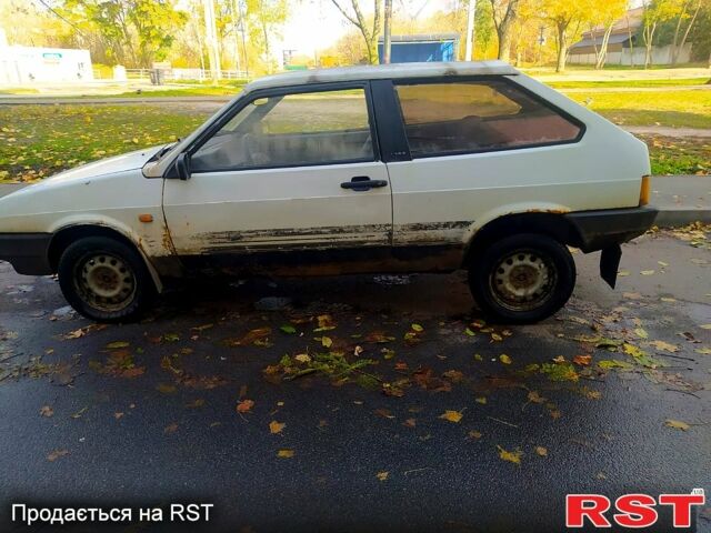 Белый ВАЗ 2108, объемом двигателя 1.5 л и пробегом 2 тыс. км за 400 $, фото 1 на Automoto.ua