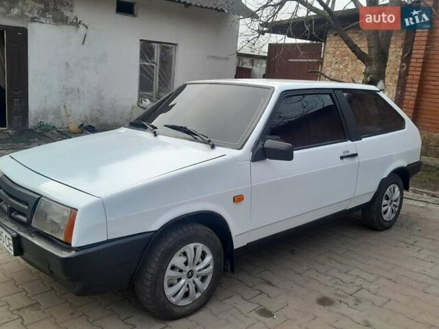Белый ВАЗ 2108, объемом двигателя 1.5 л и пробегом 333 тыс. км за 600 $, фото 1 на Automoto.ua