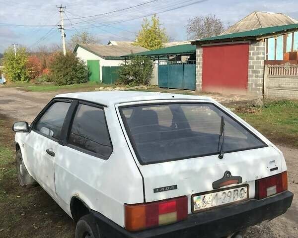 Белый ВАЗ 2108, объемом двигателя 1.3 л и пробегом 380 тыс. км за 591 $, фото 1 на Automoto.ua