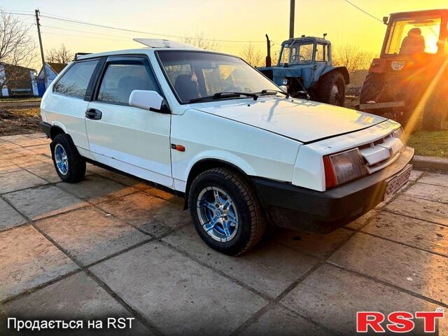 Белый ВАЗ 2108, объемом двигателя 1.3 л и пробегом 0 тыс. км за 1100 $, фото 1 на Automoto.ua