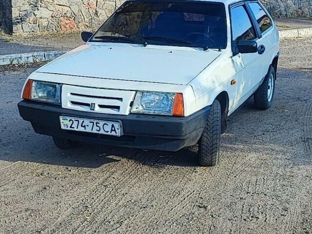 Белый ВАЗ 2108, объемом двигателя 1.3 л и пробегом 200 тыс. км за 990 $, фото 1 на Automoto.ua
