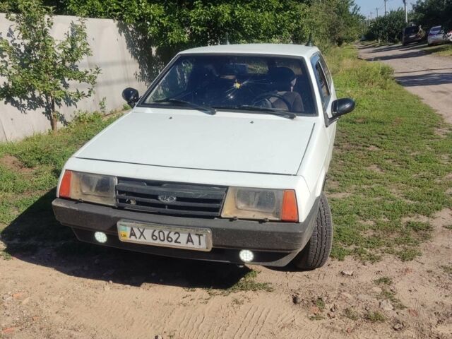 Белый ВАЗ 2108, объемом двигателя 1.3 л и пробегом 88 тыс. км за 720 $, фото 1 на Automoto.ua