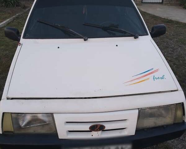 Белый ВАЗ 2108, объемом двигателя 1.5 л и пробегом 99 тыс. км за 650 $, фото 1 на Automoto.ua