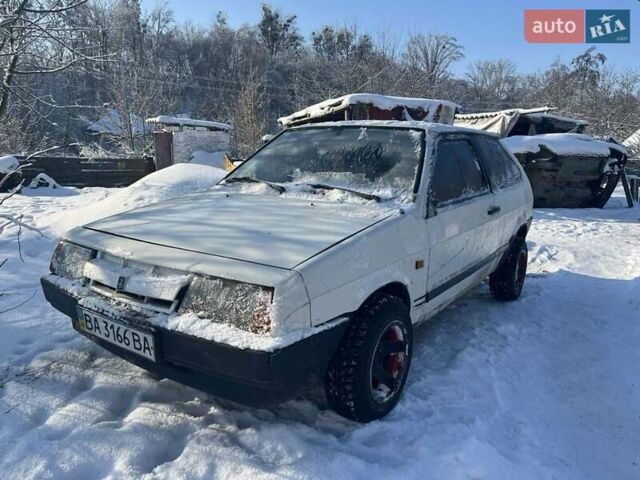 Белый ВАЗ 2108, объемом двигателя 1.1 л и пробегом 999 тыс. км за 582 $, фото 1 на Automoto.ua