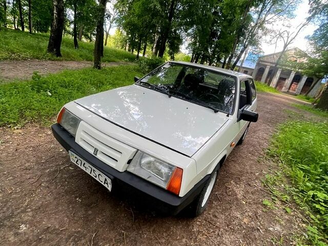 Белый ВАЗ 2108, объемом двигателя 1.3 л и пробегом 0 тыс. км за 888 $, фото 1 на Automoto.ua
